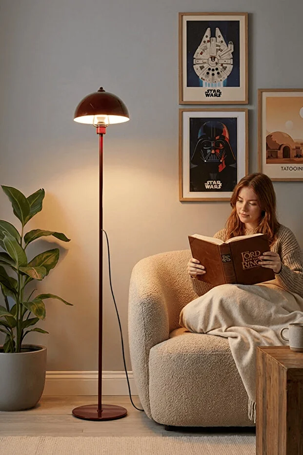 Modena Retro Bordo Metal Başlıklı Tek Ayaklı Lambader Modena Retro Bordo Metal Başlıklı Tek Ayaklı Lambader